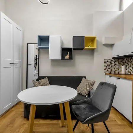 Humblebee Nest Muranow Warsaw Exterior photo