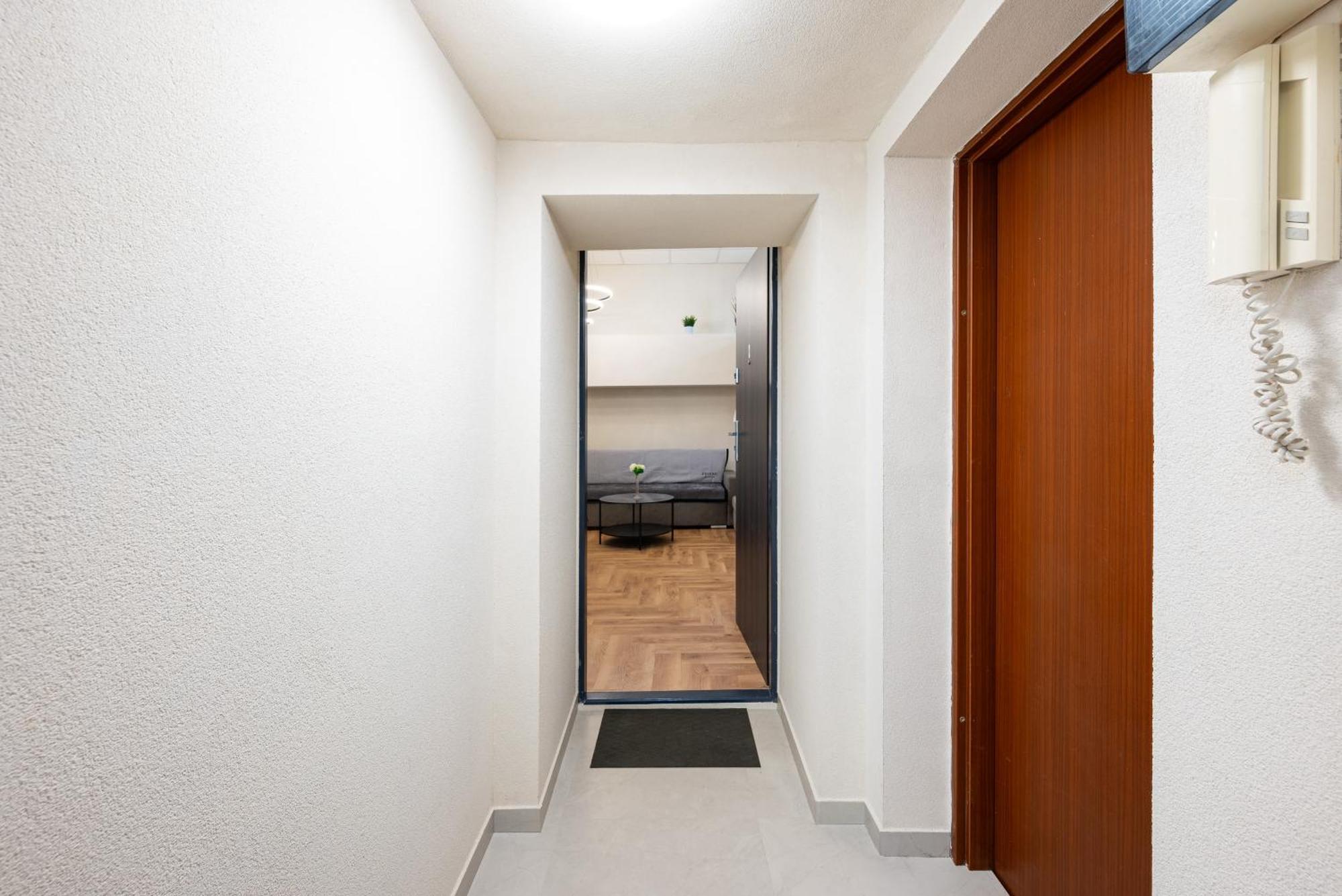 Humblebee Nest Muranow Appartamento