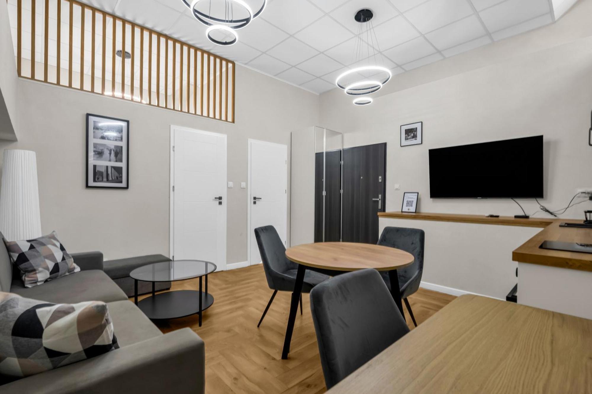 Humblebee Nest Muranow Warschau