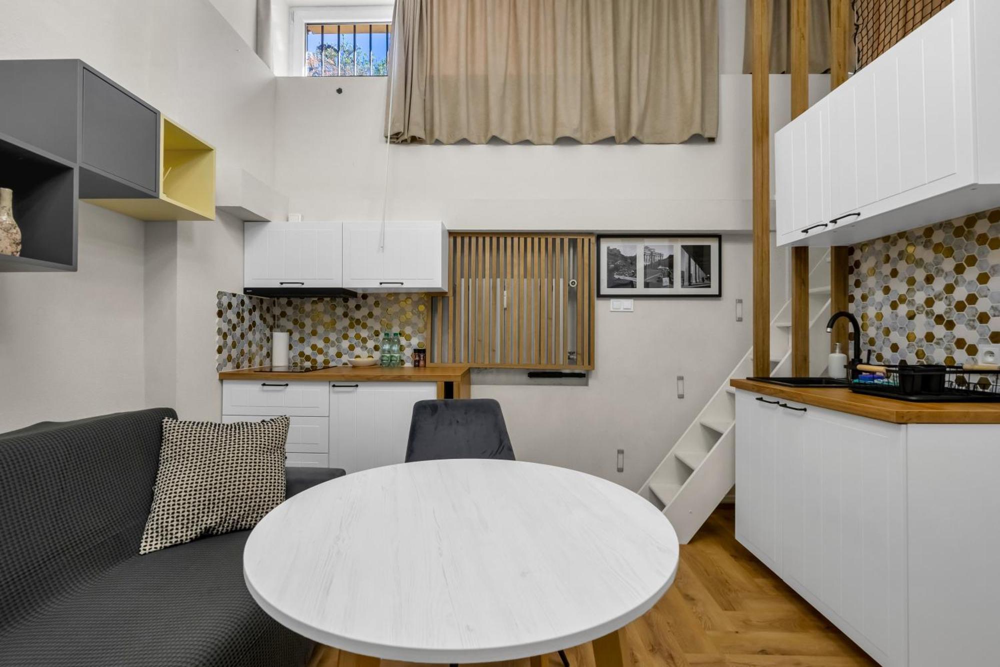 Humblebee Nest Muranow Appartamento *