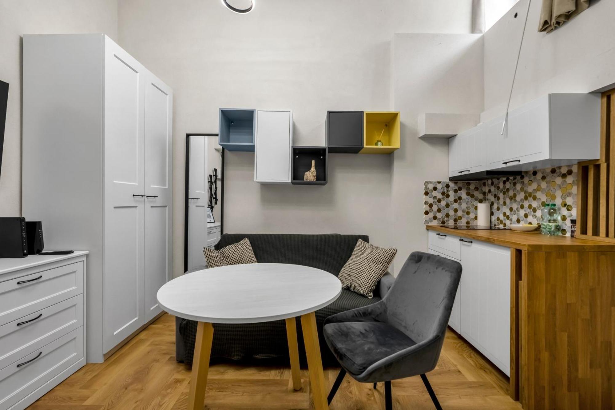 Apartment Humblebee Nest Muranow Warschau